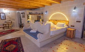 Zeus Cave Suites